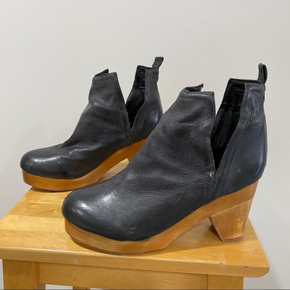 Jeffrey Campbell Black Leather Cutout Wood Heel Bootie ODELIA 10M - Picture 3 of 10